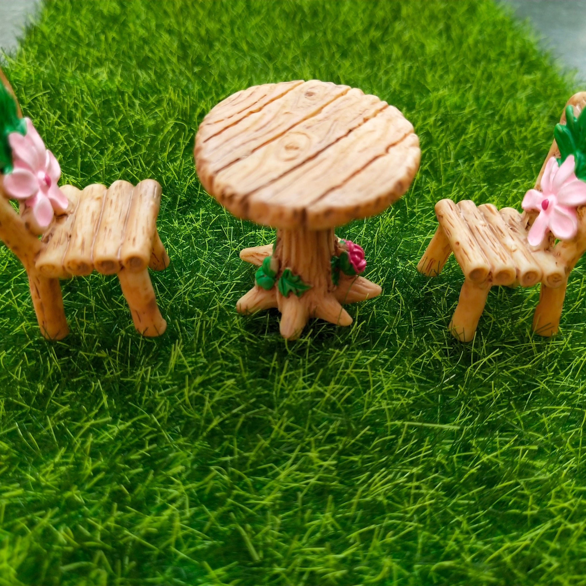 Gardens Accessories set of 2 chair and 1 table miniature